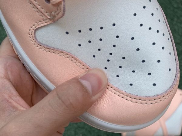 Nike Dunk High Sail Crimson Tint detail